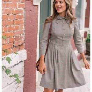 Gal Meets Glam Plaid Blanche Long-sleeve Dress